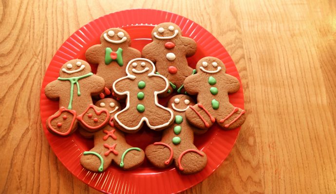 Traditional Gingerbread Cookies Recipe - SavvyMom
