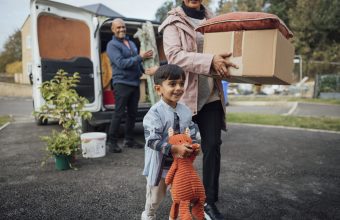 Helping Kids Adjust to a New Neighbourhood - SavvyMom