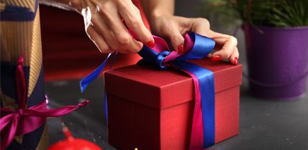 wrapping_a_gift_436_x_213