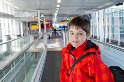 boy_in_airport