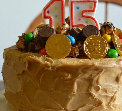 Candy_Explosion_Cake