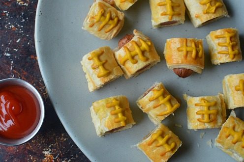 Pigskins_in_a_Blanket