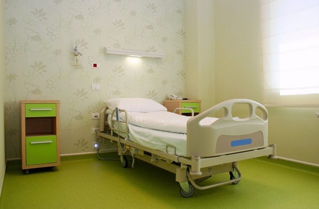 empty_hosptial_bed_0