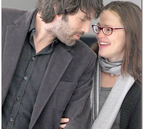 Jennifer Garner & Ben Head To The Doctor's Office