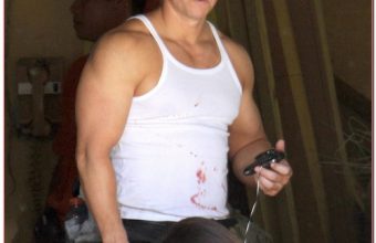 Bloodied Mark Wahlberg Films "Pain And Gain"