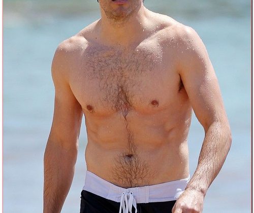 James Marsden Showing Off His Beach Body In Maui