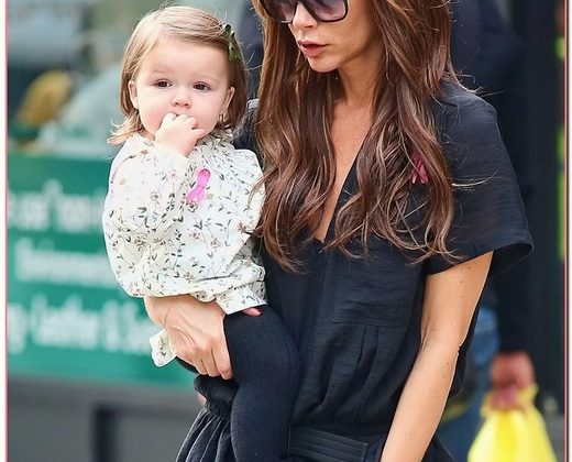 Victoria Beckham & Harper Go Shopping