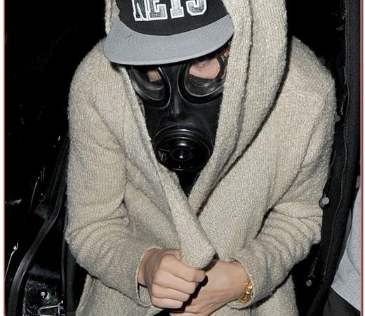 Masked Justin Bieber On A Night Out In London