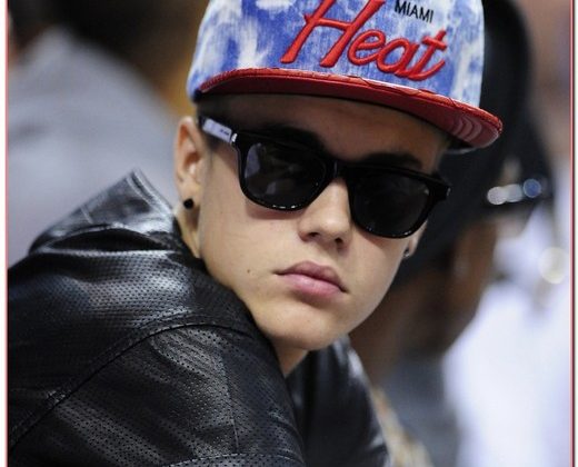 Justin Bieber Sits Courtside At Miami Heat Game