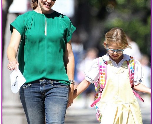 Jennifer Garner Picks Violet Up From School
