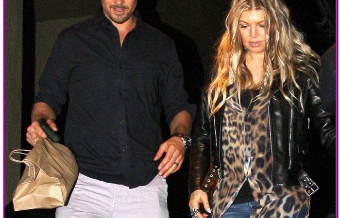 Josh Duhamel & Fergie Out For Dinner In Brentwood