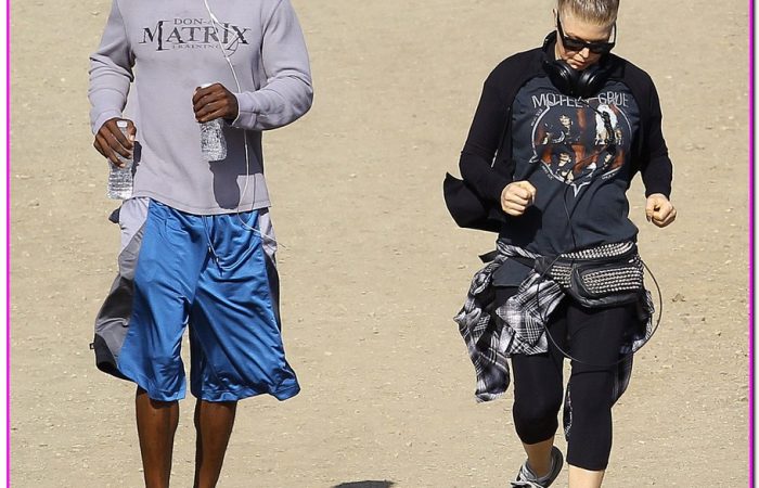 Fergie Out For A Jog In Brentwood