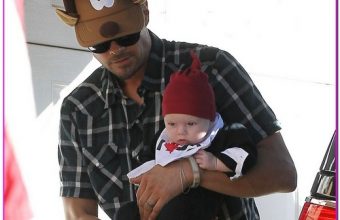 Fergie & Josh Take Axl To Her Parents House For Christmas