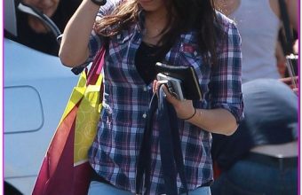 Shy Mila Kunis Shopping At Trader Joe's