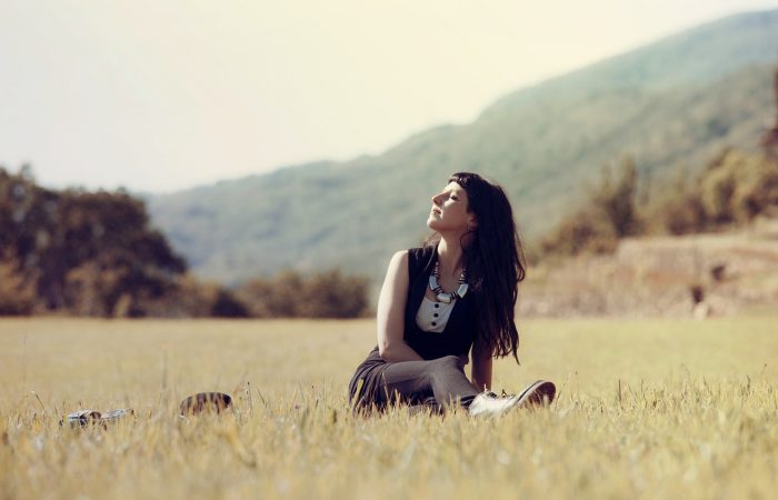 woman-407179_1280