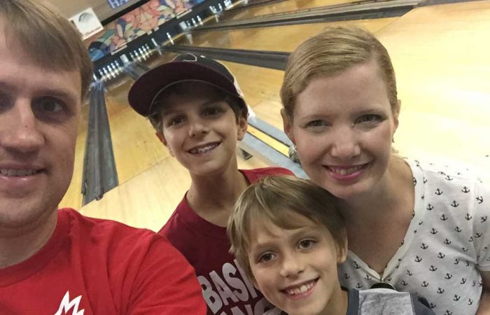 why-we-love-the-divorce-selfie-bowling_1000