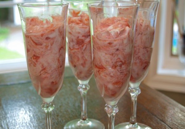 strawberry-rhubarb-fool-dessert-e1338245902400