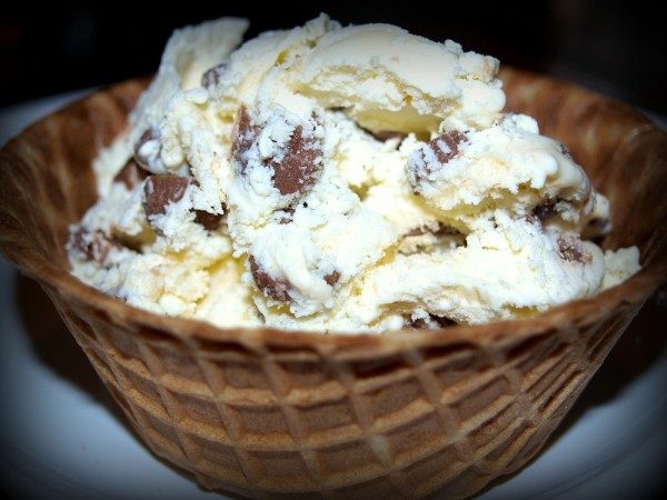 peanut-butter-cup-ice-cream-e1341451569612