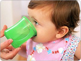 Baby_drinking_from_cup_BRAN_EN