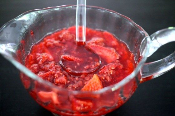 strawberry-raspberry-sauce-e1368539018363