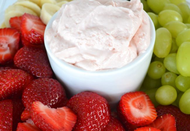 Strawberry-Fluff-Fruit-Dip-2A-Pretty-Life