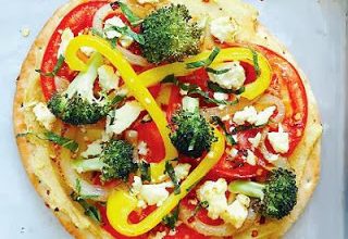 Pita-pizza-with-hummus-and-mint-1-l