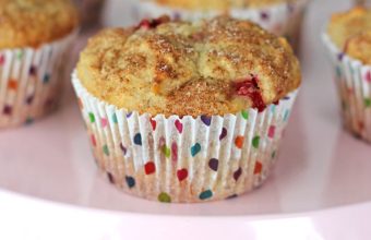 Strawberry-Rhubarb-Oatmeal-Muffins-2A-Pretty-Life