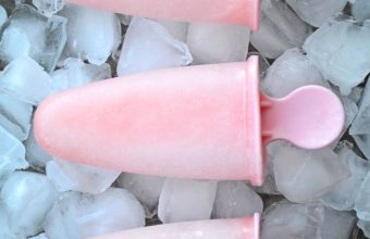 Pink-Lemonade-Pops-A-Pretty-Life