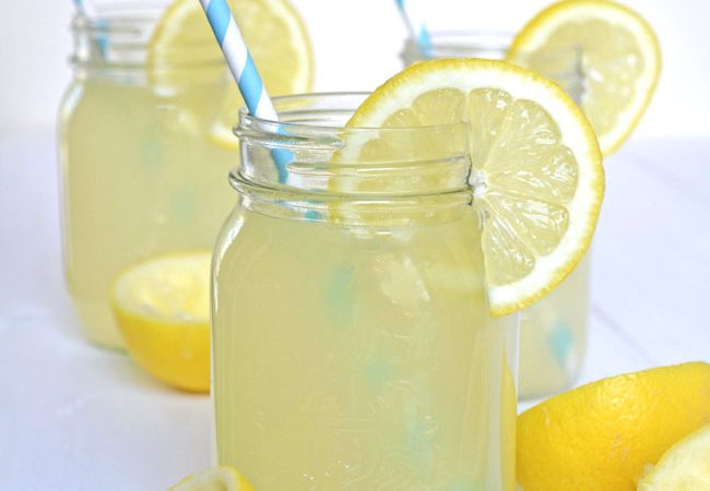 Fresh-Lemonade-A-Pretty-Life