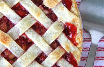 Strawberry-Rhubarb-Pie-A-Pretty-Life