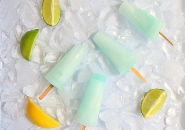 Turquoise-popsicles-made-with-Fresca-Original-Citrus-soda-and-Wilton-Sky-Blue-Icing-Food-Colouring-northstory.ca_
