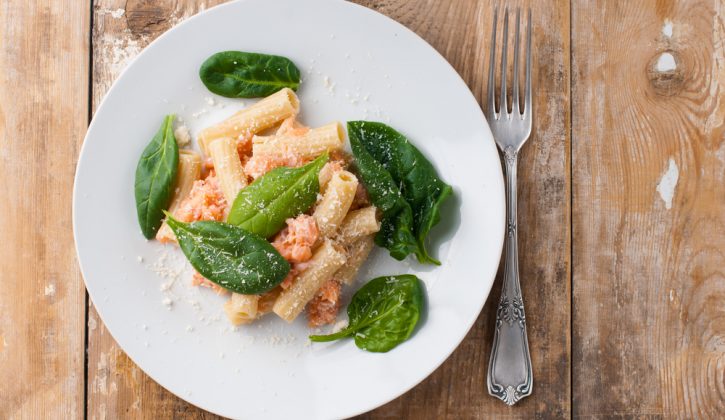 rigatoni_with_salmon_and_baby_spinach