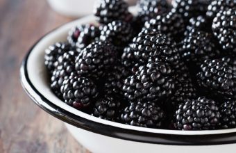 recipegeek-food_talk-superfood_spotlight_blackberries