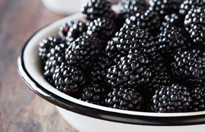 recipegeek-food_talk-superfood_spotlight_blackberries