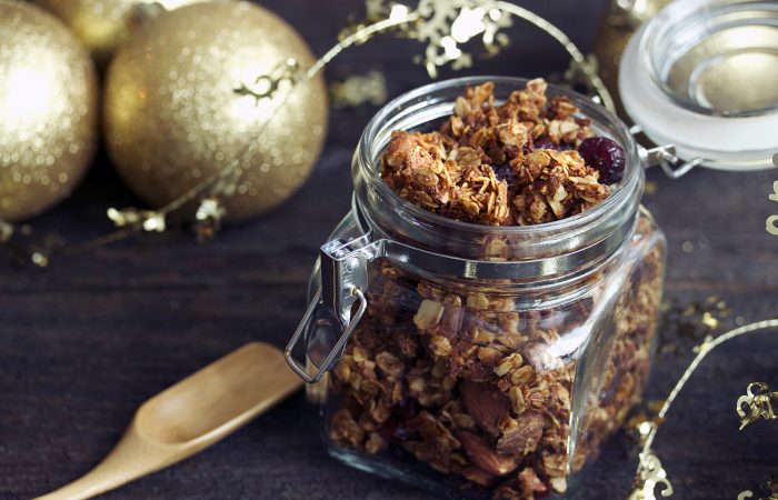 recipegeek-food_talk-edible_gift_giving_amp_ginger_cranberry_granola