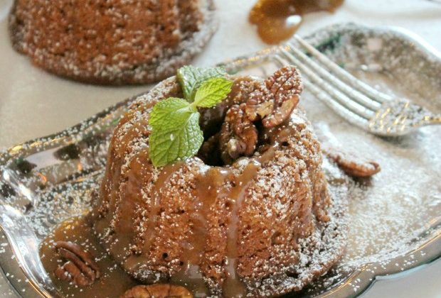 Mini-Gingerbread-Bundt-Cakes_5B