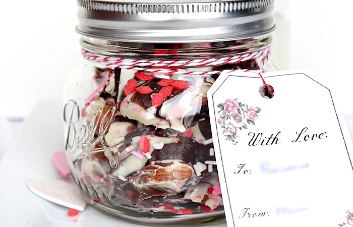 mason-jar-valentine-gift-chocolate-bark4