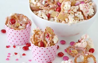 valentines-snack-mix