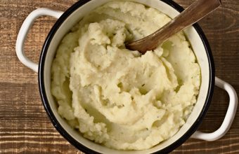 mashed potatoes, side dish, pot with mashed potatoes