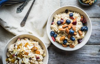 recipegeek-food_talk-7_ways_to_top_your_oatmeal