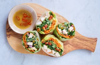 Chicken and Vegetable Rice Paper Rolls with Dipping sauce