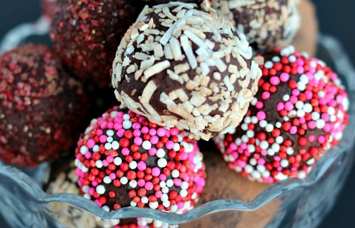Lentil-Chocolate-Truffles-www.thereciperebel.com-5