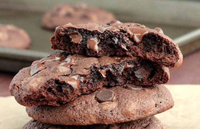 Heartbreak-Chocolate-Truffle-Cookies-www.thereciperebel.com-5