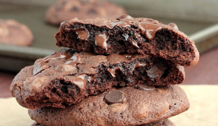 Heartbreak-Chocolate-Truffle-Cookies-www.thereciperebel.com-5
