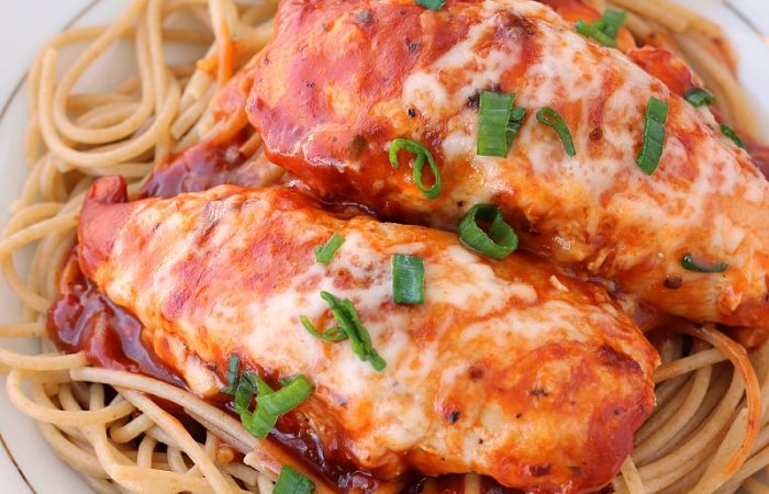 Easy-Skillet-Chicken-Parmesan-www.thereciperebel.com-3