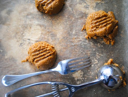 Peanut-Butter-Oatmeal-Cookies-ver3