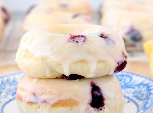 Baked-Lemon-Blueberry-Doughnuts-www.thereciperebel.com-3-610x915