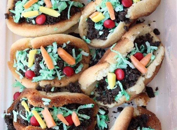 Cookie-Tacos-www.thereciperebel.com-5-610x915