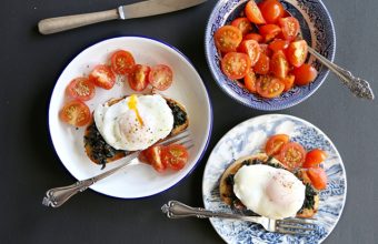 Poached Eggs with Spinach and Tomatoes