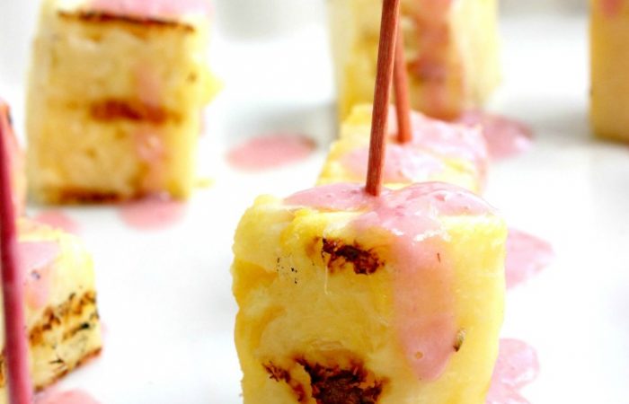 grilled-pineapple-with-strawberry-sauce-41